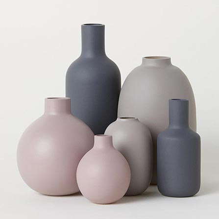 Traditional clay utensils for natural, sustainable cooking and serving