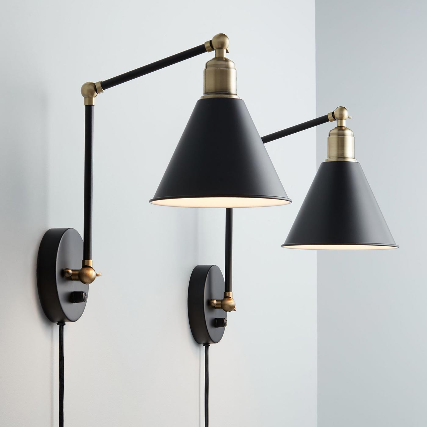 Modern spot hanging lamp, perfect for adding style and brightness