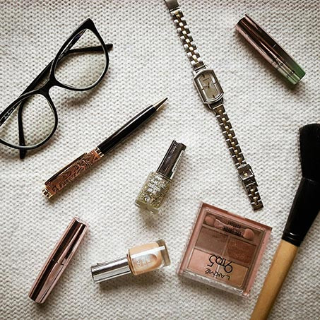 Nemo enim ipsam voluptatem quia voluptas sit aspernatur aut