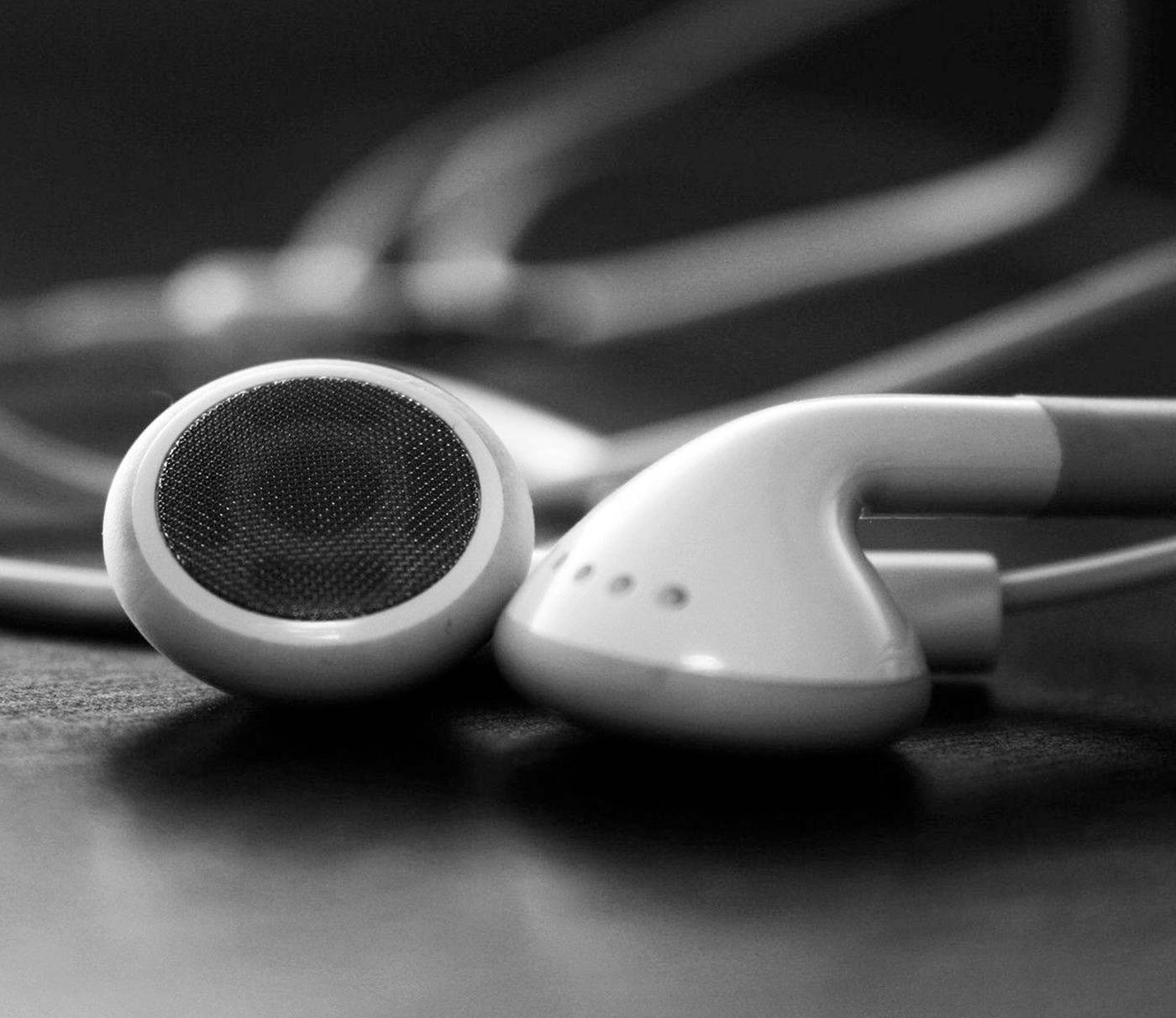 AirBuds Deliver Wireless Sound with Ultimate Clarity