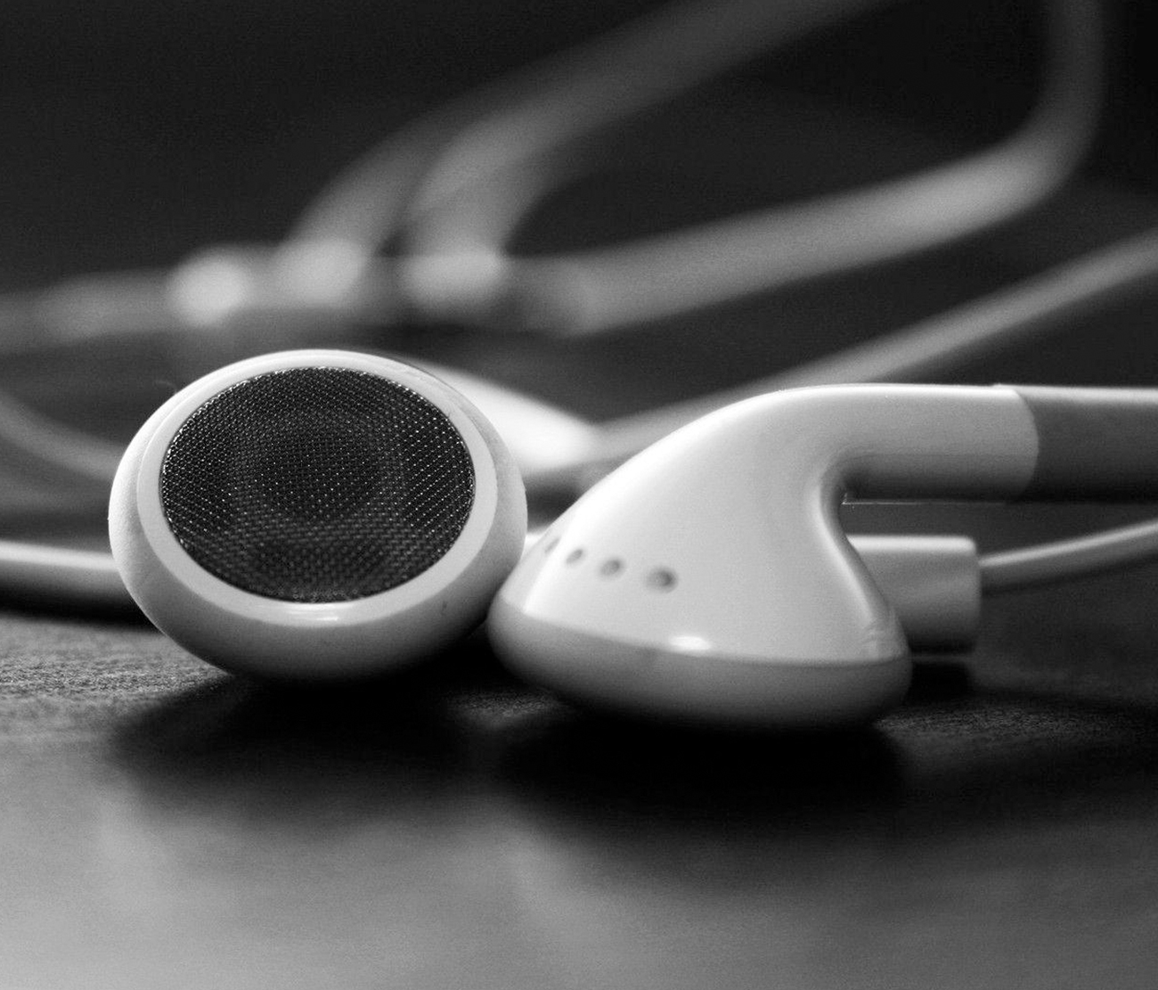 AirPods are one of the best Bluetooth earphones AirPods are one of the best Bluetooth earphones