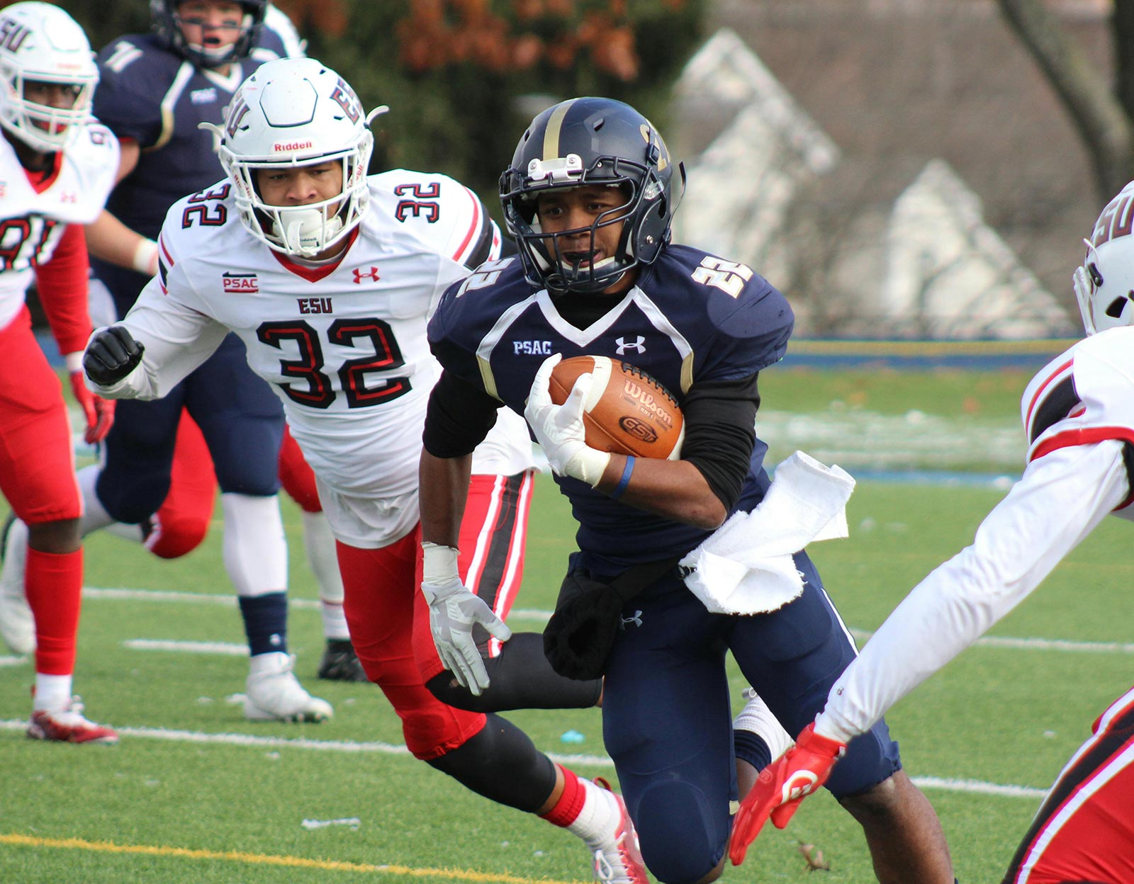 The sun, the wind, the game pure happiness outside!