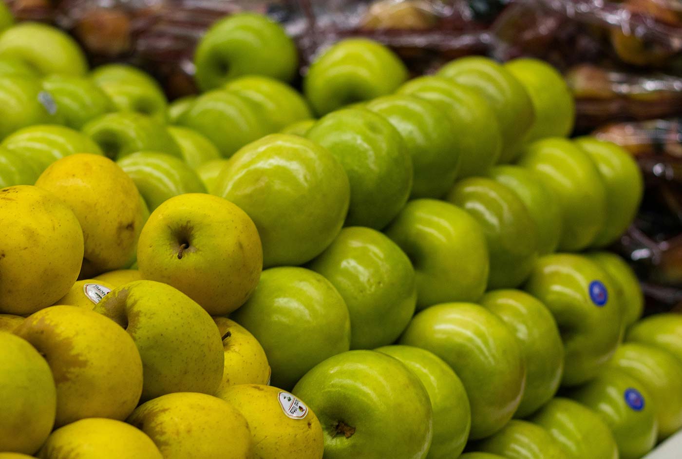 Fresh fruit and veg selected daily to bring you natural goodness Fresh fruit and veg selected daily to bring you natural goodness