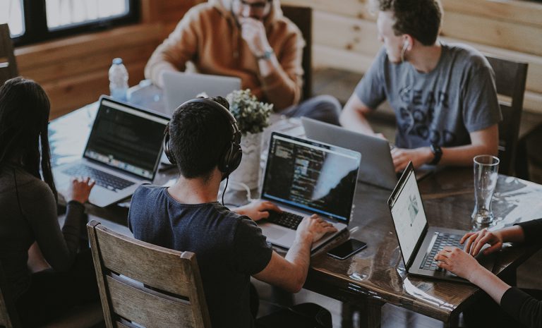 Best Tracker And Smart-Watch